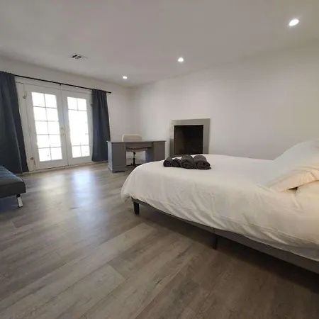 The Strip Is Just Around The Corner! Newly Renovated Luxury Modern Minimalist Villa With Large Pool! Las Vegas Exterior photo