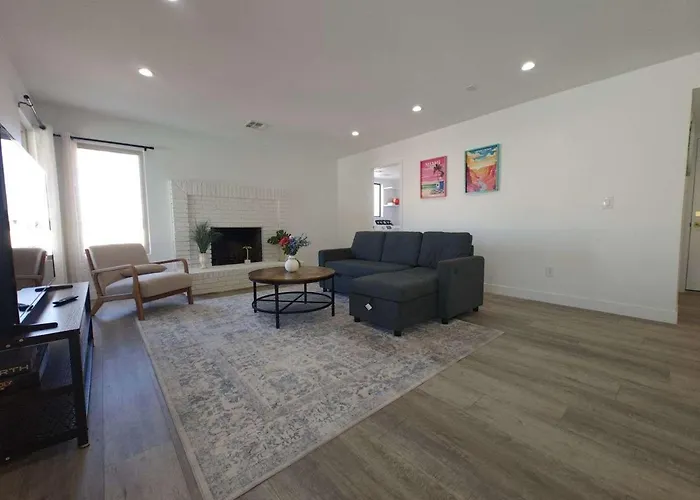 The Strip Is Just Around The Corner! Newly Renovated Luxury Modern Minimalist Villa With Large Pool!